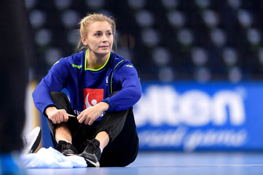 Isabelle Gulldén på en träning med det svenska landslaget