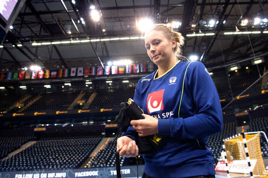 Isabelle Gulldén på en träning med det svenska landslaget