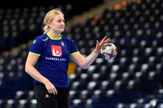 Hanna Blomstrand på en träning med det svenska landslaget