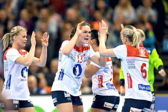 Norges Kari Brattset jublar