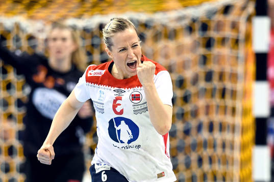 Norges Heidi Løke jublar