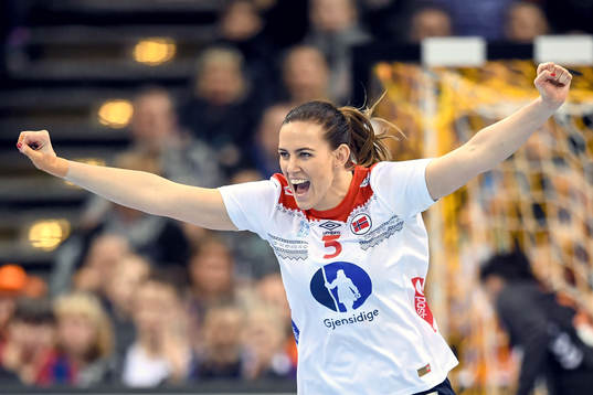 Norges Emelie Hegh Arntzen jublar