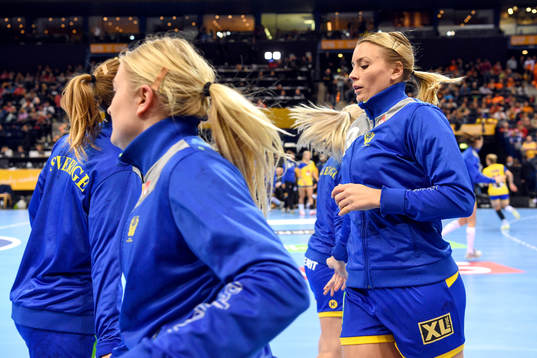Sveriges Isabelle Gulldén värmer upp