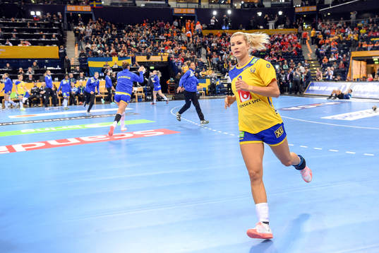 Sveriges Ulrika Toft Hansen värmer upp