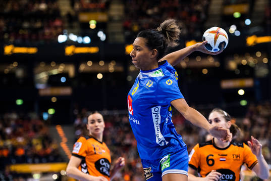 Sveriges Jamina Roberts i bronsmatchen mellan Sverige och
