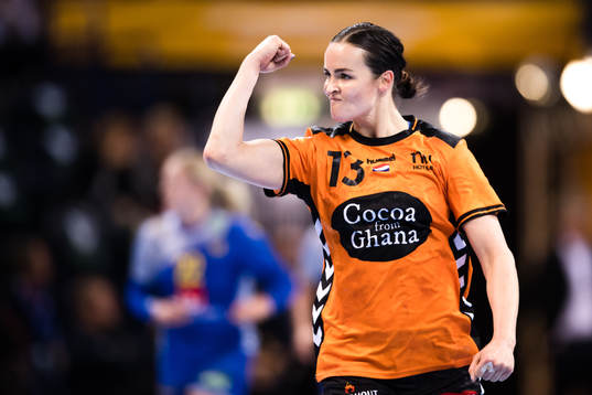 Nederländernas Yvette Broch jublar  i bronsmatchen mellan