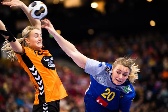Sveriges Isabelle Gulldén i bronsmatchen mellan Sverige