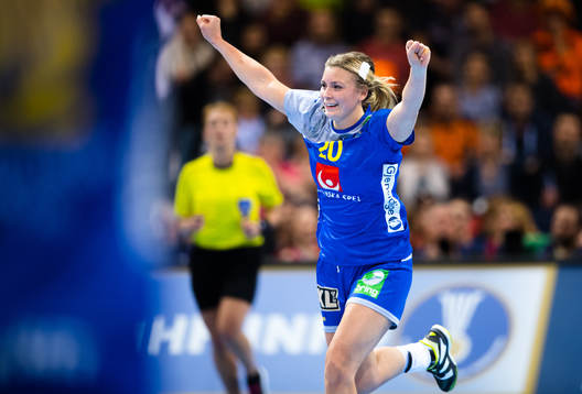 Sveriges Isabelle Gulldén jublar  i bronsmatchen mellan