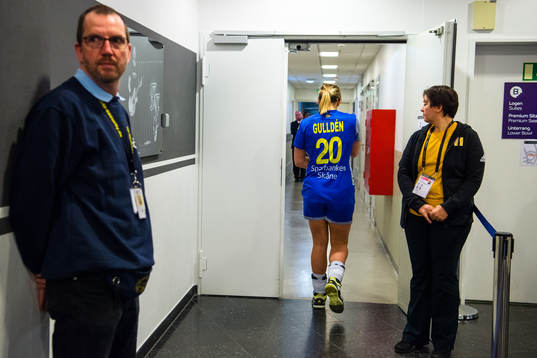 Sveriges Isabelle Gulldén lämnar mixade zonen