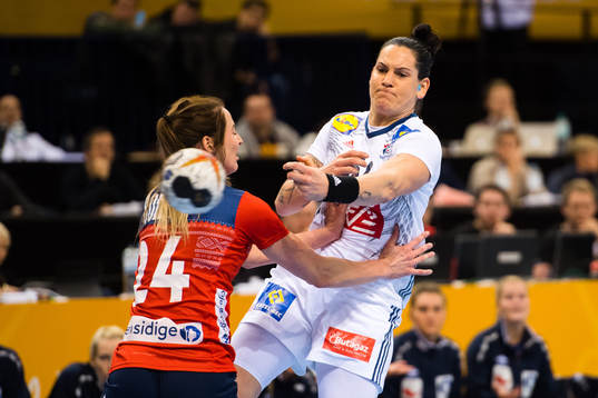 Frankrikes Alexandra Lacrabere  i finalen mellan Frankrike