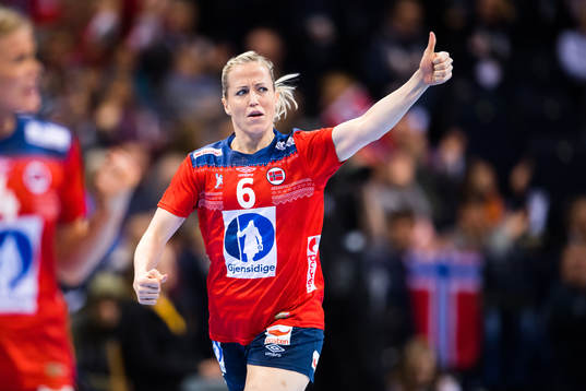 Norges Heidi Løke jublar i finalen mellan Frankrike och