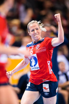 Norges Heidi Løke jublar i finalen mellan Frankrike och