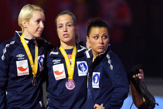 Norges målvakt Katrine Lunde, Heidi Løke och Nora Mørk