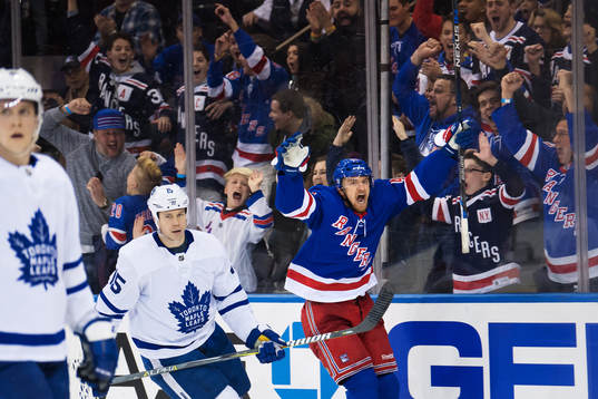 Rangers Michael Grabner jublar