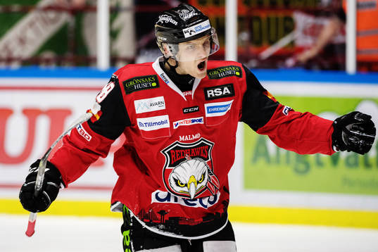 Malmö Redhawks Johan Olofsson jublar