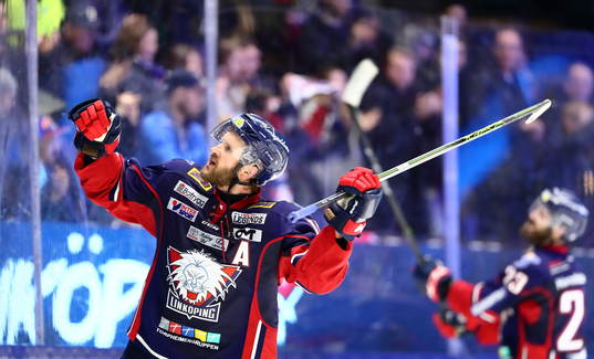 Linköpings Sebastian Karlsson jublar