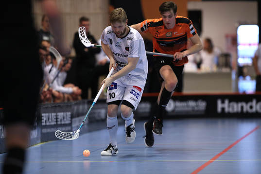 Pixbos Max Wahlgren och Höllvikens Christoffer Andersson