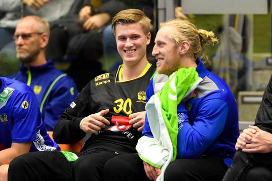 Sveriges målvakt Tobias Thulin och målvakt Mikael