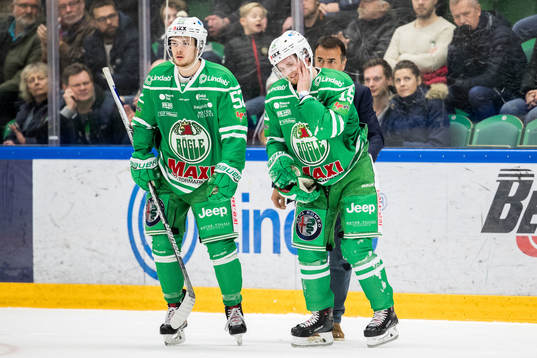 Rögles Lucas Elvenes och Simon Ryfors grimaserar