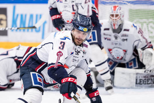 Linköpings Almen Bibic  i ishockeymatchen i SHL mellan
