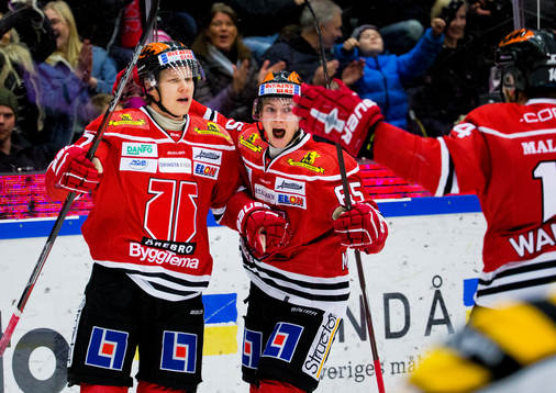 Örebros Daniel Viksten gör 3-0 och jublar med Sakari