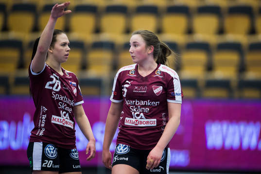 Lugis Jenny Karlsson och Olivia Löfqvist