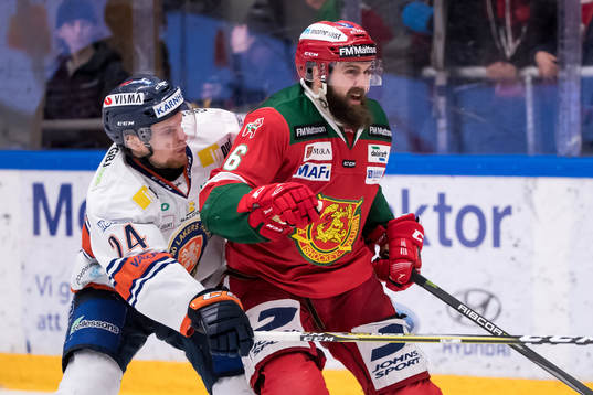 Växjös Brendan Shinnimin och Moras Steven Seigo  i