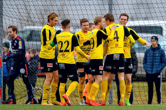 Mjällbys spelare jublar