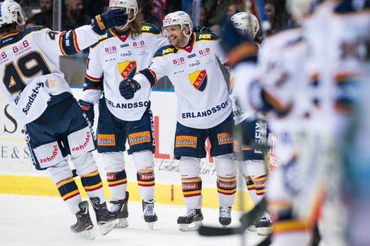 Djurgårdens Niclas Bergfors jublar