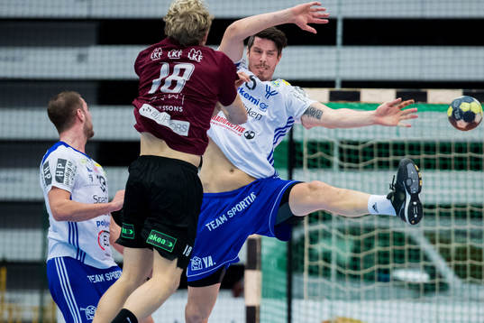 Ystads Kim Andersson försvarar