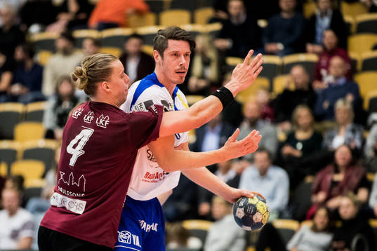 Lugis Hampus Henningsson och Ystads Kim Andersson