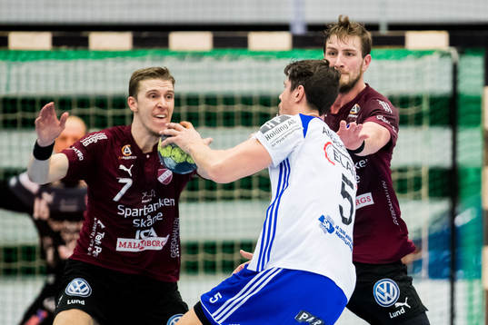 Lugis Niclas Paradis och Jakob Wickman Modigh försvarar