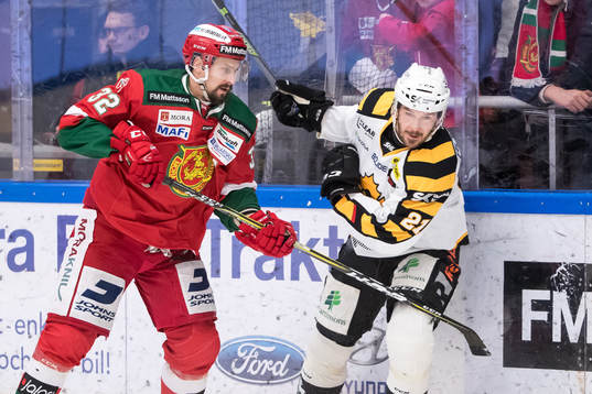 Moras Daniel Grillfors och Skellefteås Jimmie Ericsson  i