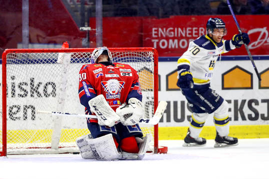 Linköpings målvakt Jacob Johansson deppar