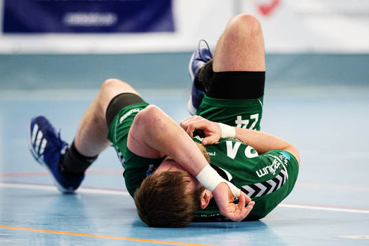 Helsingborgs Sasa Puljizovic ligger ner