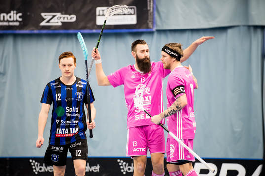 Faluns Thomas Holmgren och Rasmus Enström jublar medan