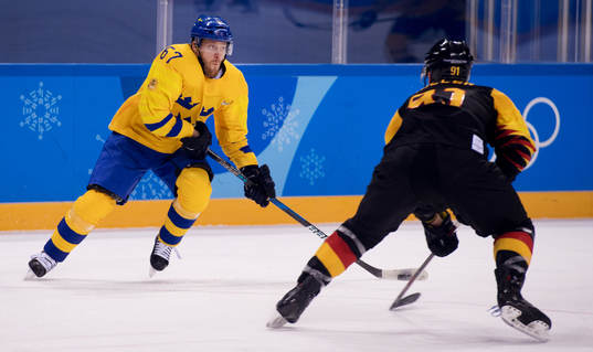 Linus Omark of Sweden