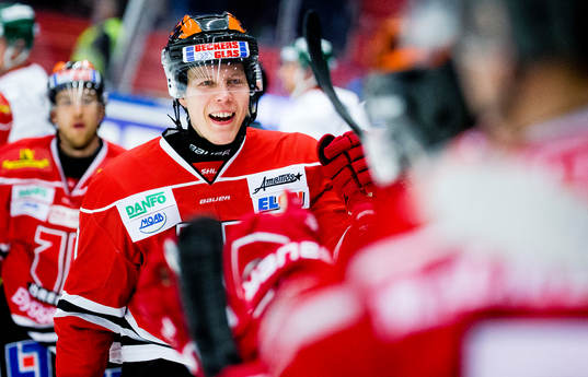 Örebros Ari Gröndahl gör 2-1 och jublar
