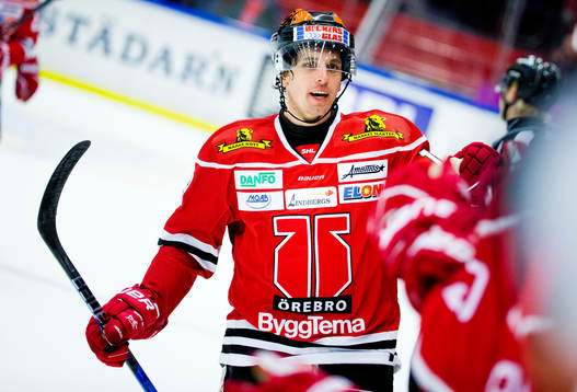 Örebros Jeremy Williams gör 4-5 och jublar