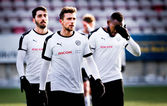 Örebros Filip Rogic deppar