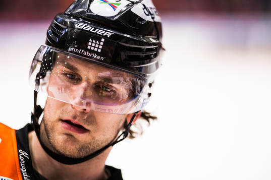 Karlskronas Daniel Gunnarsson  deppar
