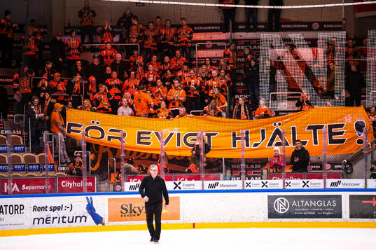 Mr KHK, KHK-profilen Tobbe Karlsson avtackas av