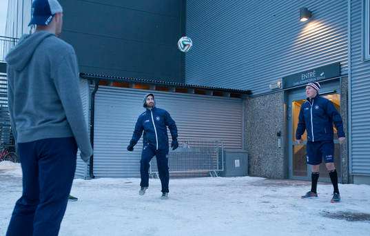 Växjös Andrew Calof och Dennis Rasmussen värmer upp med