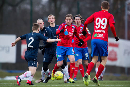 Helsingborgs Darijan Bojanic jagad av Tvåpåkers Alexander