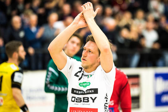 Helsingborgs Mathias Meltzer   deppar  handbollsmatchen i