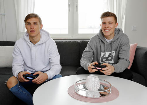 Norrköpings Arnór Sigurdsson och Alfons Sampsted