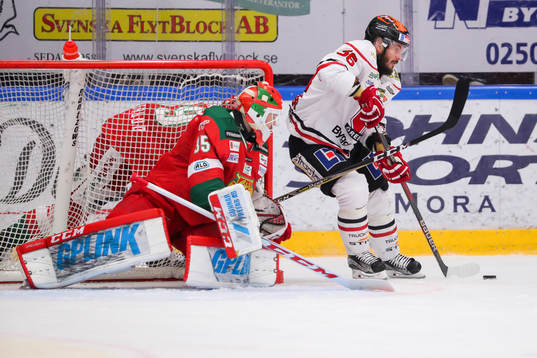 Moras målvakt Christian Engstrand och Örebros Johan