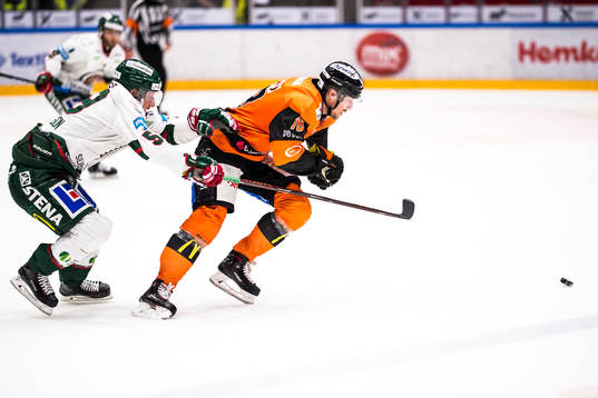 Frölundas Adam Almqvist och Karlskronas Emil Larsson