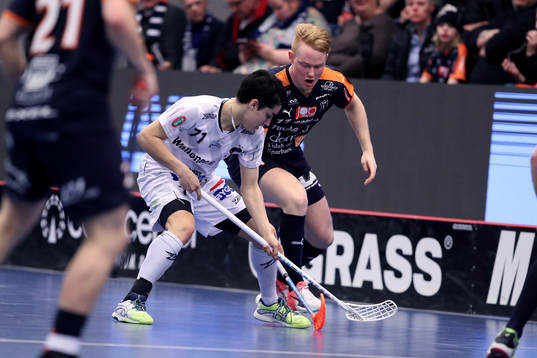 Pixbos Danny Estrella-Näslund och Mullsjös Erik Olofsson