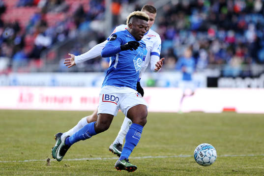 Thomas Kegueni of Molde and Vegard Skjerve of Haugesund